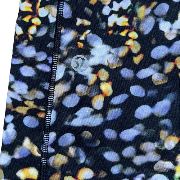 Lululemon Speed Up Tight 28" Full-On Luxtreme Size 6 - Picture 8 of 12